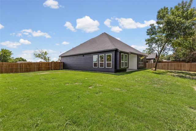 1500 Deer Trail, Commerce, TX 75428