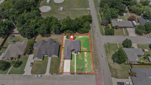 1500 Deer Trail, Commerce, TX 75428
