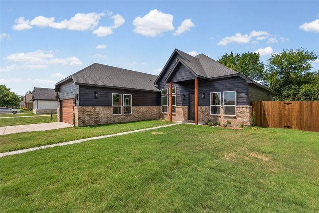 1500 Deer Trail, Commerce, TX 75428