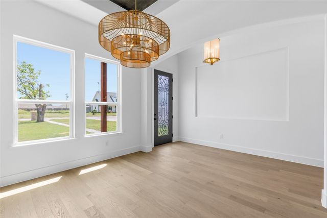1500 Deer Trail, Commerce, TX 75428