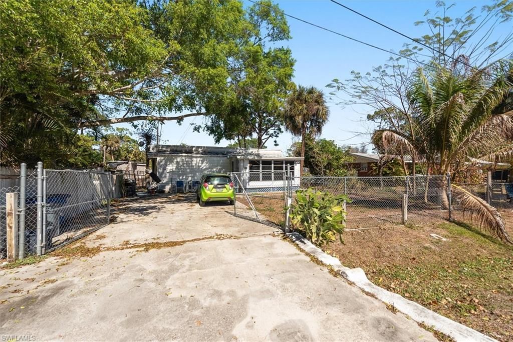 344-380 San Jose ST, NORTH FORT MYERS, FL 33903 — photo 2