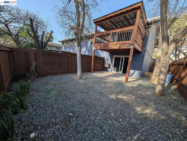 863 Palomino Dr, Pleasanton, CA 94566