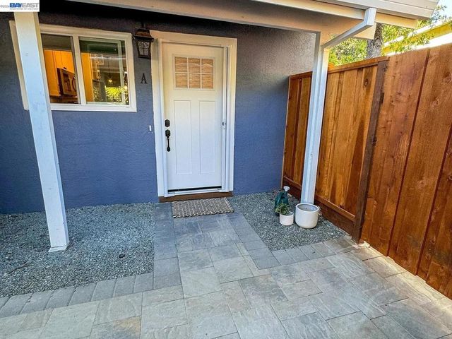 863 Palomino Dr, Pleasanton, CA 94566
