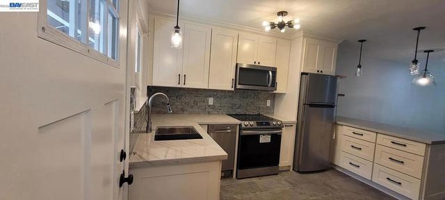 863 Palomino Dr, Pleasanton, CA 94566