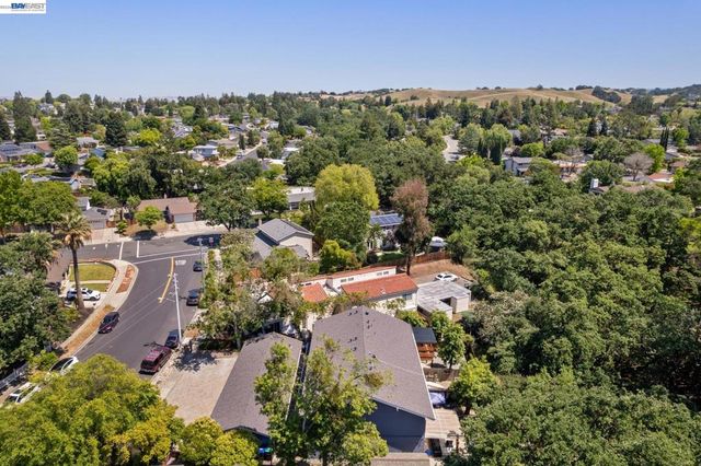 863 Palomino Dr, Pleasanton, CA 94566
