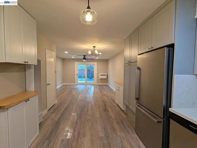 863 Palomino Dr, Pleasanton, CA 94566
