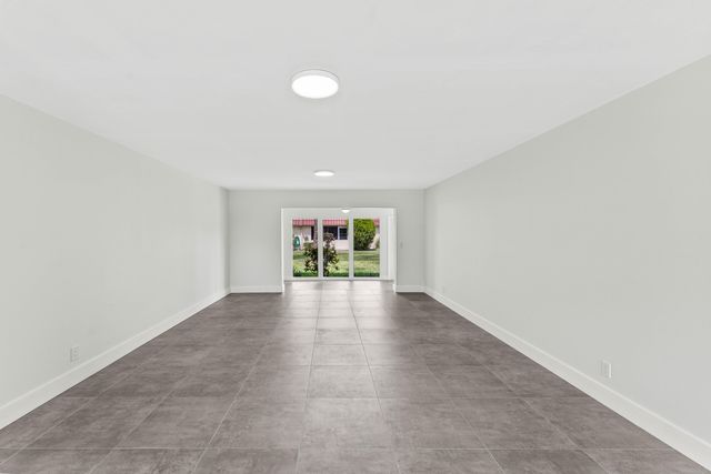 711 Laconia Circle B, Greenacres, FL 33467