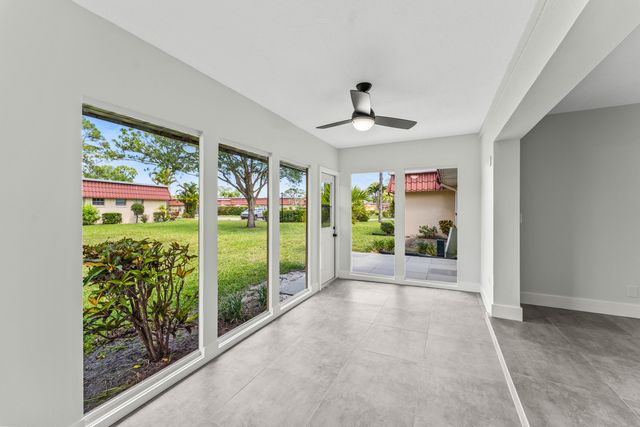 711 Laconia Circle B, Greenacres, FL 33467