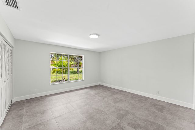 711 Laconia Circle B, Greenacres, FL 33467