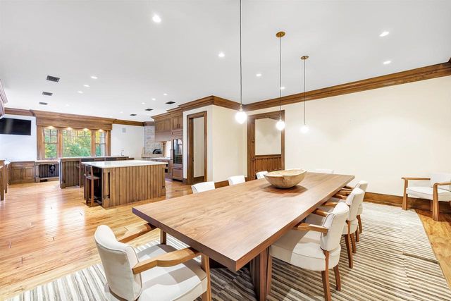 1250 THAYER TRAIL, Hobart, WI 54155