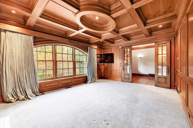 1250 THAYER TRAIL, Hobart, WI 54155