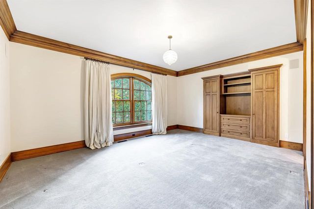 1250 THAYER TRAIL, Hobart, WI 54155