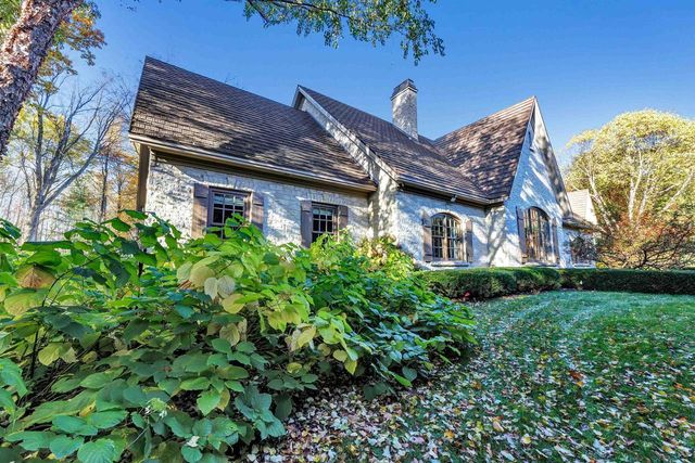 1250 THAYER TRAIL, Hobart, WI 54155