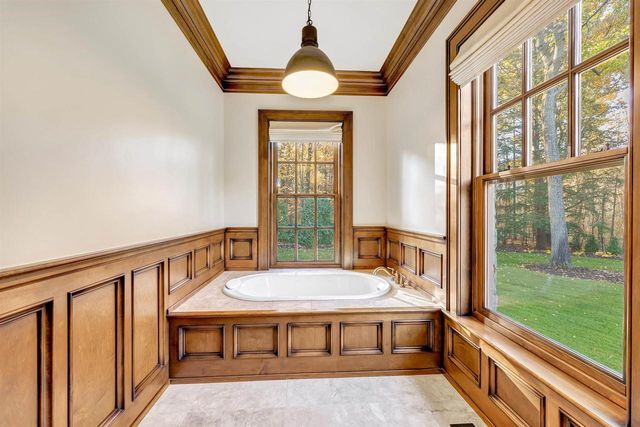 1250 THAYER TRAIL, Hobart, WI 54155