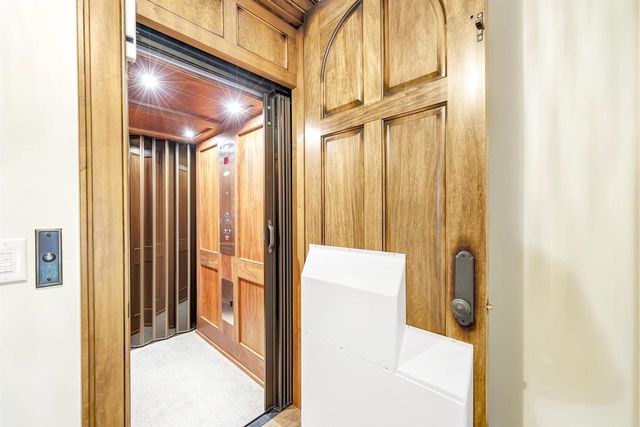 1250 THAYER TRAIL, Hobart, WI 54155