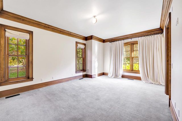 1250 THAYER TRAIL, Hobart, WI 54155