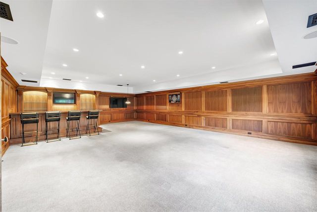 1250 THAYER TRAIL, Hobart, WI 54155