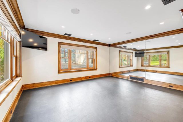 1250 THAYER TRAIL, Hobart, WI 54155