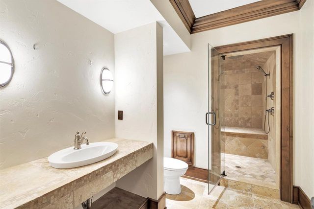 1250 THAYER TRAIL, Hobart, WI 54155