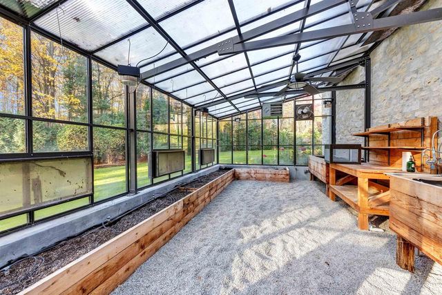 1250 THAYER TRAIL, Hobart, WI 54155