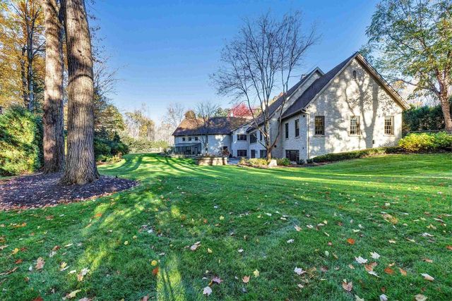 1250 THAYER TRAIL, Hobart, WI 54155