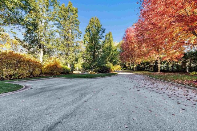 1250 THAYER TRAIL, Hobart, WI 54155