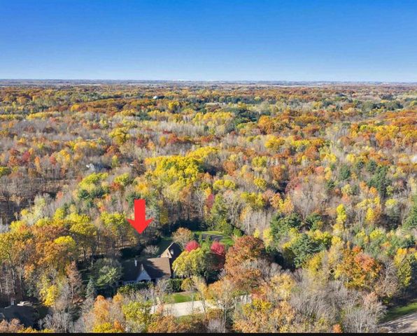 1250 THAYER TRAIL, Hobart, WI 54155