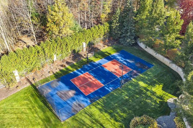 1250 THAYER TRAIL, Hobart, WI 54155