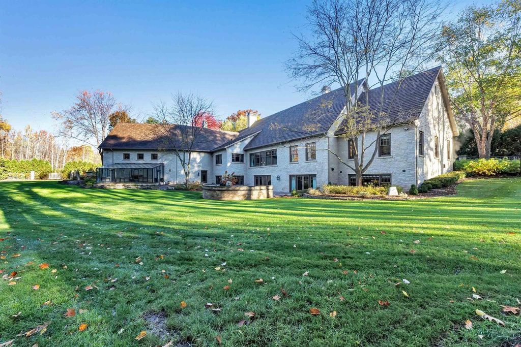 1250 THAYER TRAIL, Hobart, WI 54155