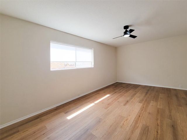 2101 Fountain View Drive 24C, Houston, TX 77057