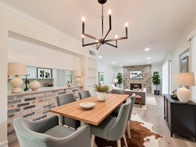 2101 Fountain View Drive 24C, Houston, TX 77057