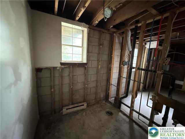1047 Monroe Street, Freemansburg Boro, PA 18017
