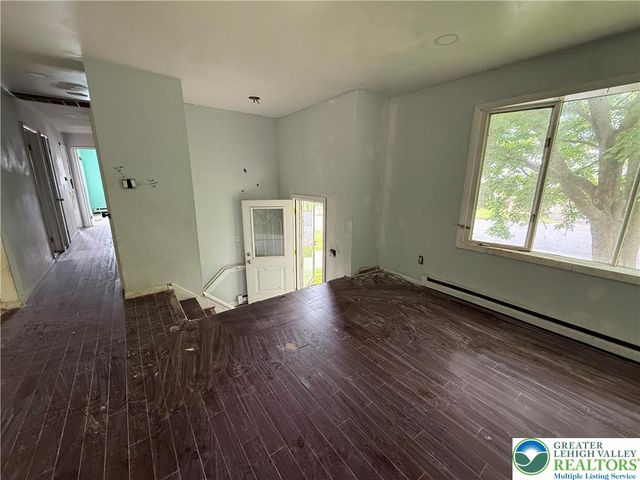 1047 Monroe Street, Freemansburg Boro, PA 18017