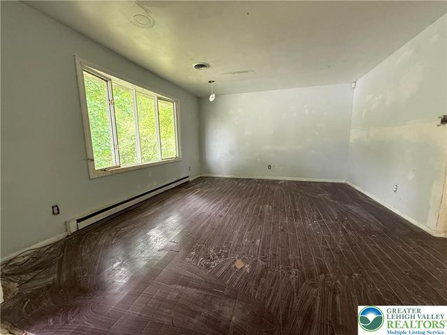 1047 Monroe Street, Freemansburg Boro, PA 18017