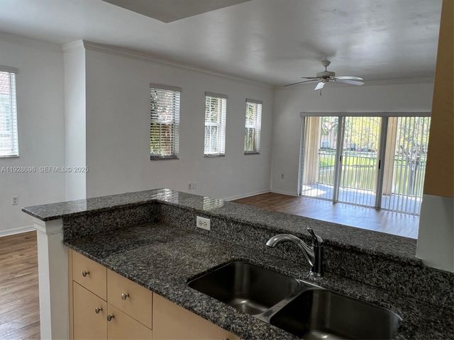 2406 Centergate Dr 201, Miramar, FL 33025