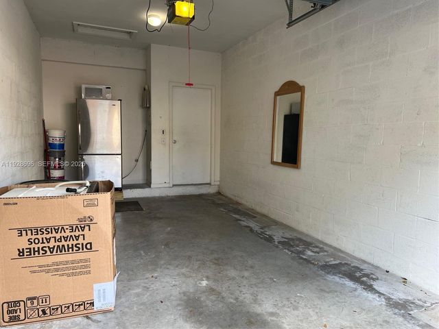 2406 Centergate Dr 201, Miramar, FL 33025