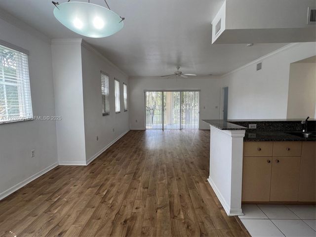 2406 Centergate Dr 201, Miramar, FL 33025