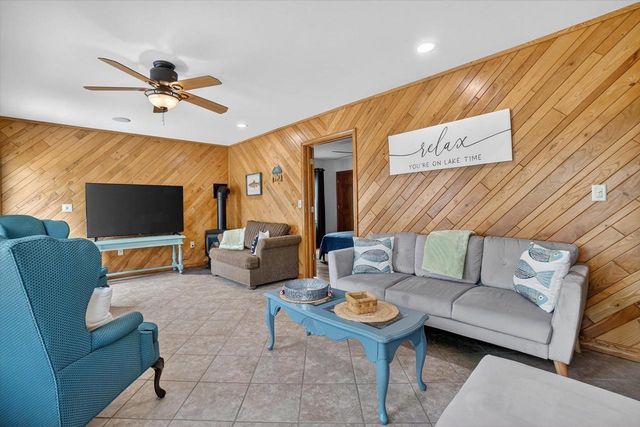 1126 Fillmore Avenue, Oshkosh, WI 54902