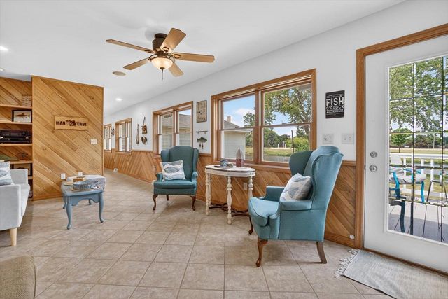 1126 Fillmore Avenue, Oshkosh, WI 54902