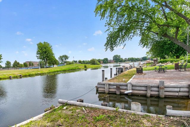 1126 Fillmore Avenue, Oshkosh, WI 54902