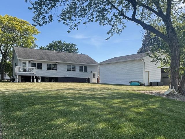 1126 Fillmore Avenue, Oshkosh, WI 54902