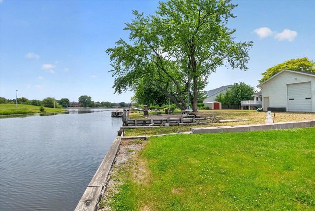 1126 Fillmore Avenue, Oshkosh, WI 54902