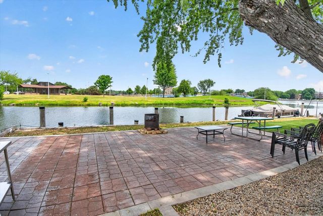 1126 Fillmore Avenue, Oshkosh, WI 54902