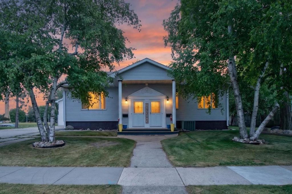 1126 Fillmore Avenue, Oshkosh, WI 54902