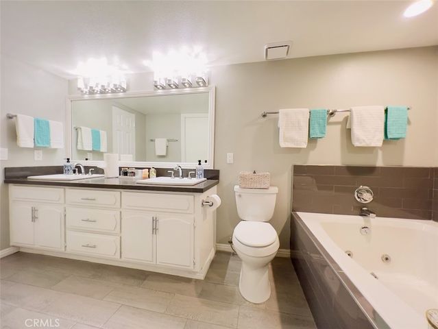 1331 S Sunrise Way, Palm Springs, CA 92264