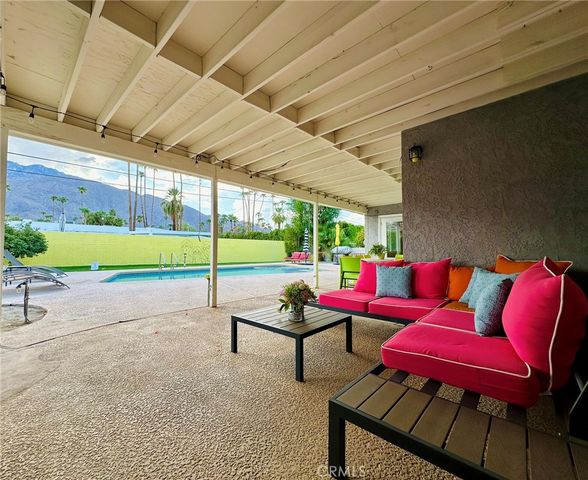 1331 S Sunrise Way, Palm Springs, CA 92264