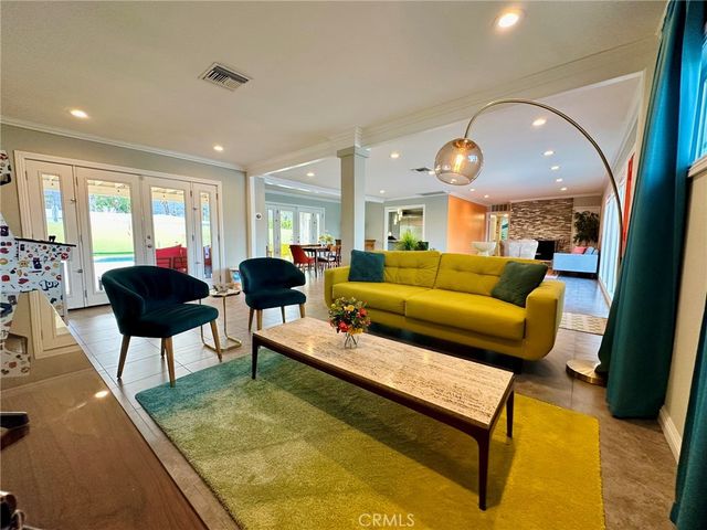 1331 S Sunrise Way, Palm Springs, CA 92264