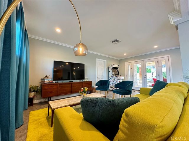 1331 S Sunrise Way, Palm Springs, CA 92264