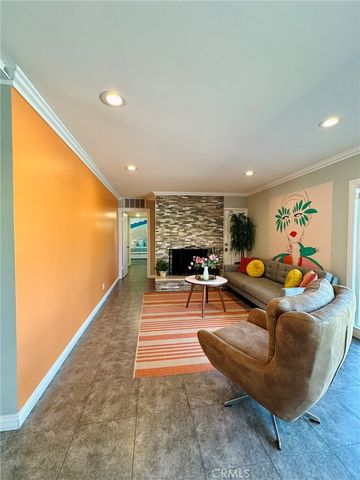 1331 S Sunrise Way, Palm Springs, CA 92264