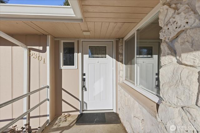 5301 76th Place NE, Marysville, WA 98270